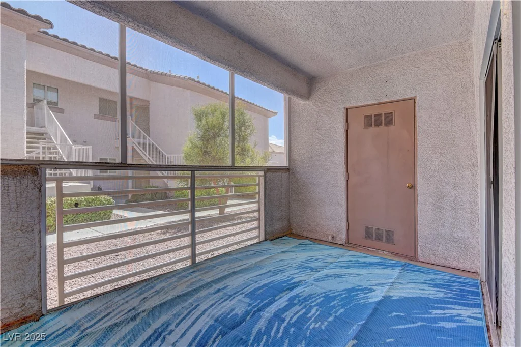 4555 Sahara, Las Vegas, NV 89104