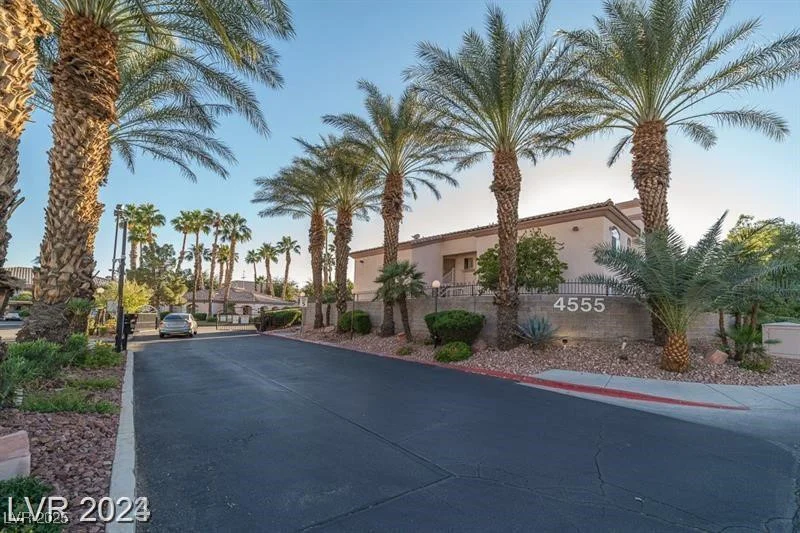 4555 Sahara, Las Vegas, NV 89104