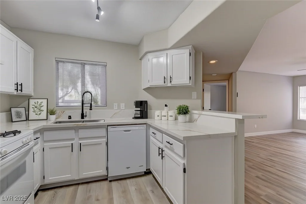 4555 Sahara, Las Vegas, NV 89104