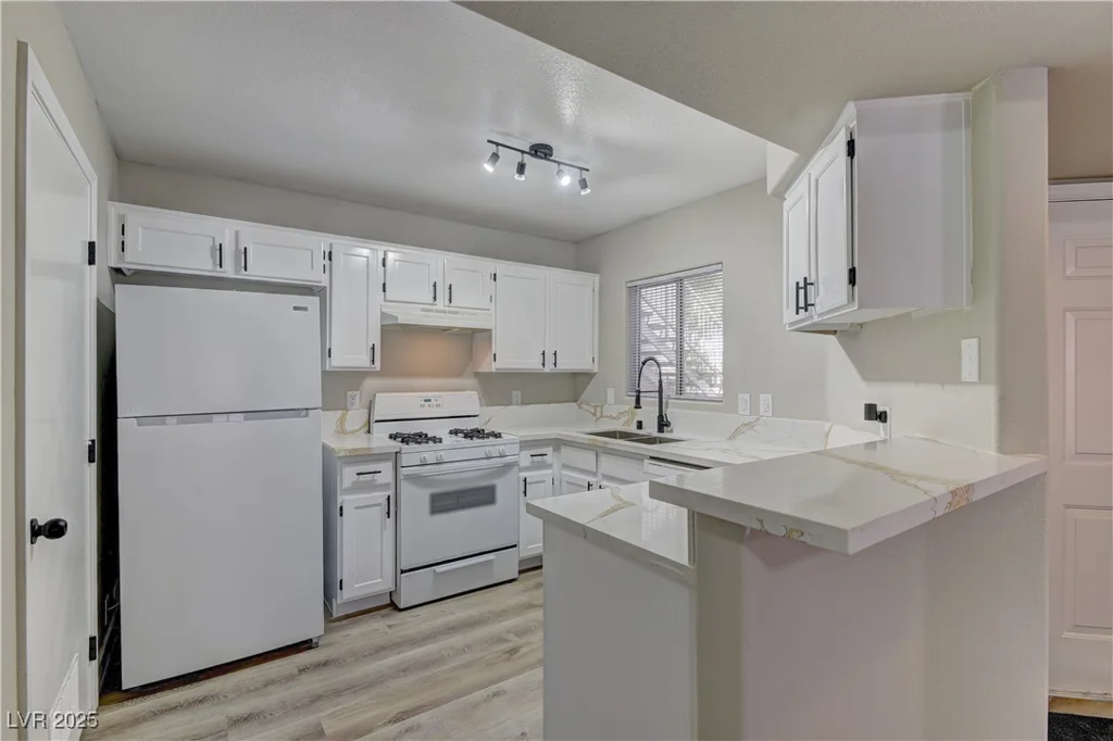 4555 Sahara, Las Vegas, NV 89104
