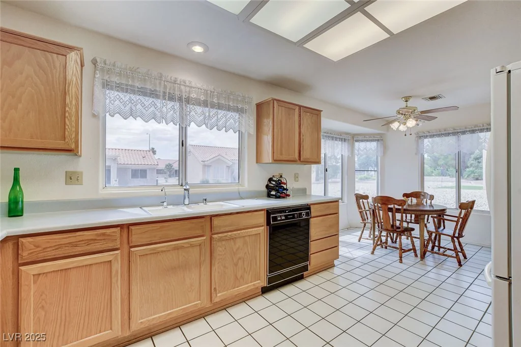 8901 Villa Ridge, Las Vegas, NV 89134