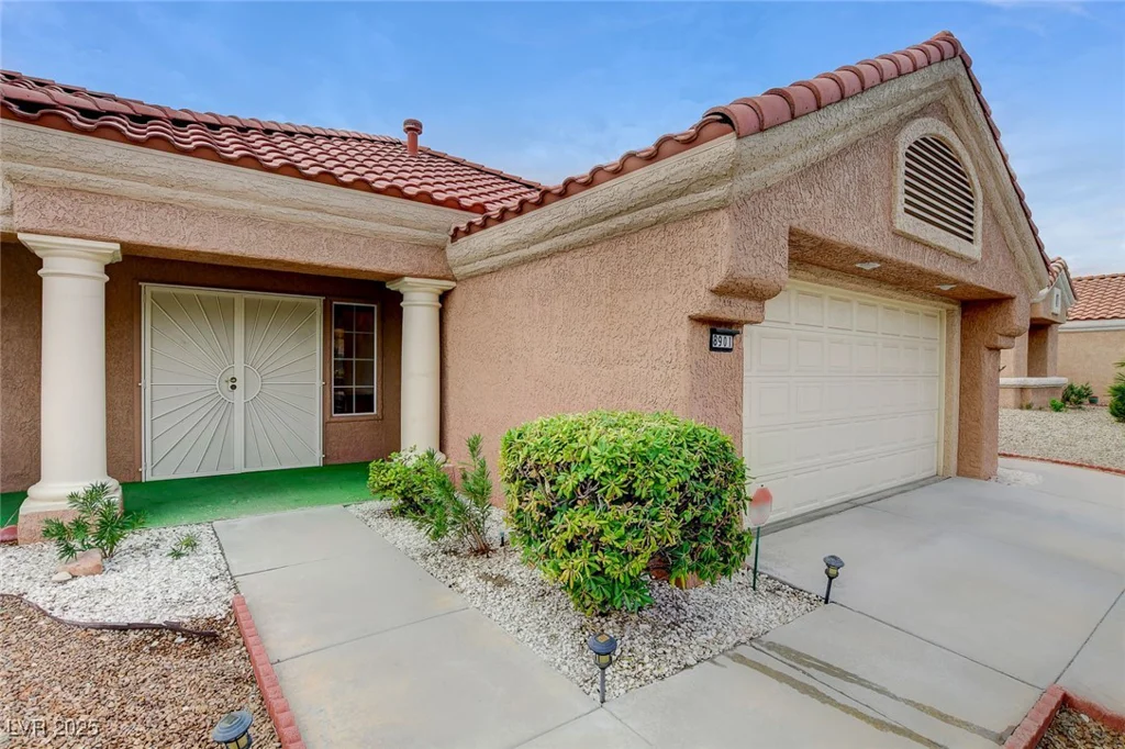 8901 Villa Ridge, Las Vegas, NV 89134