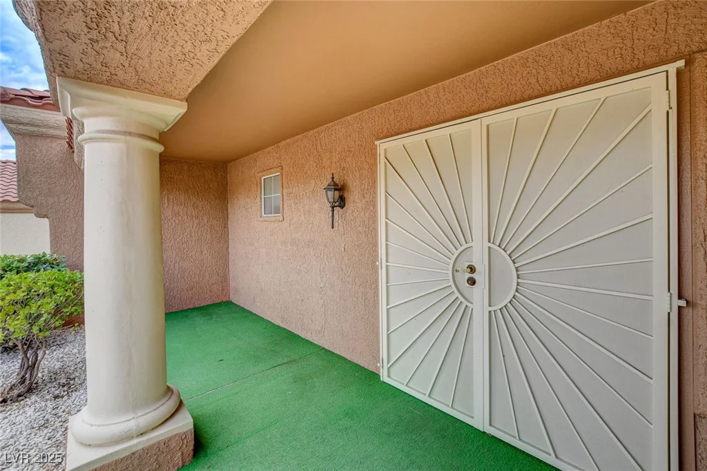8901 Villa Ridge, Las Vegas, NV 89134