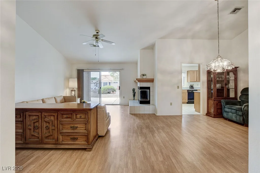 8901 Villa Ridge, Las Vegas, NV 89134