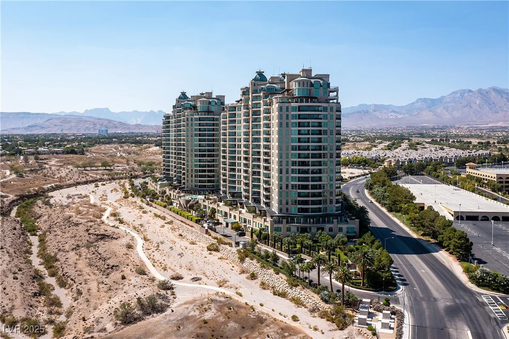 9101 Alta, Las Vegas, NV 89145