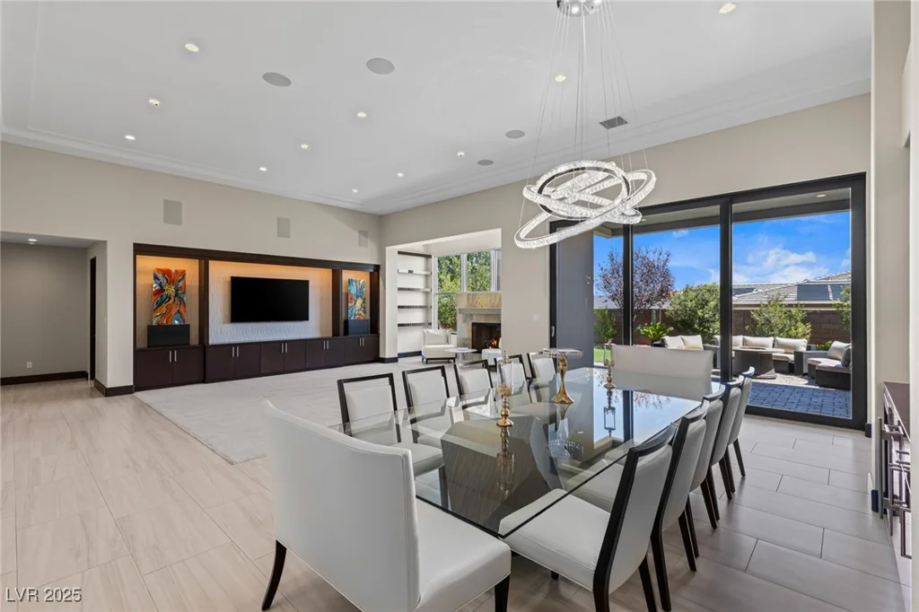 18 Midnight Ridge, Las Vegas, NV 89135