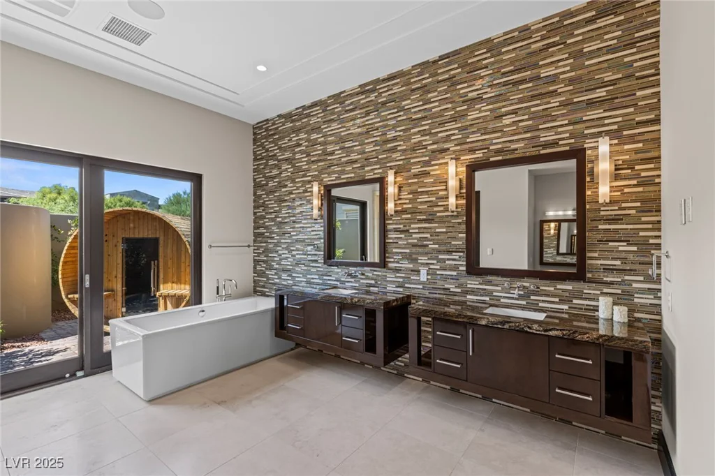 18 Midnight Ridge, Las Vegas, NV 89135