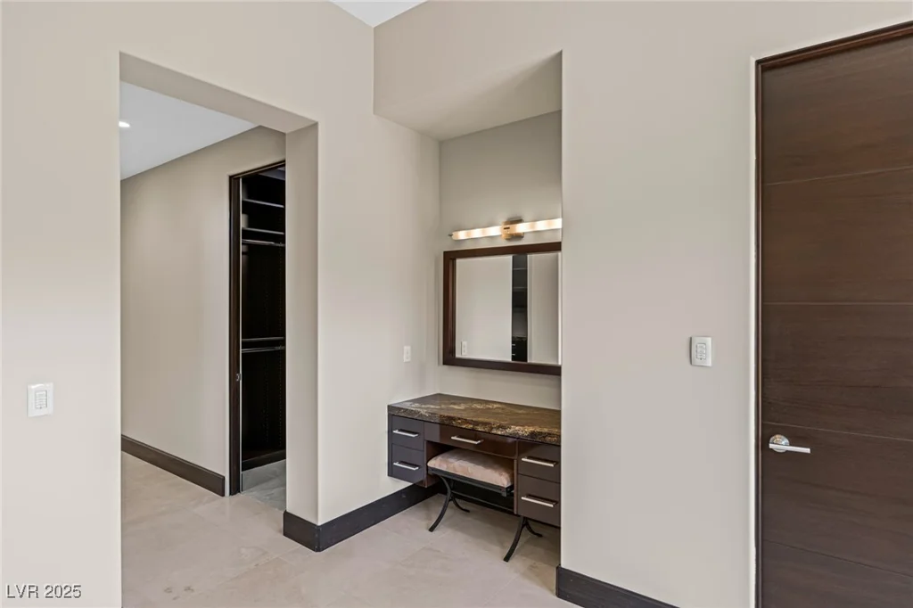18 Midnight Ridge, Las Vegas, NV 89135