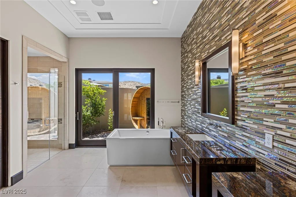 18 Midnight Ridge, Las Vegas, NV 89135