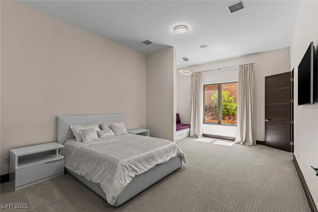 18 Midnight Ridge, Las Vegas, NV 89135