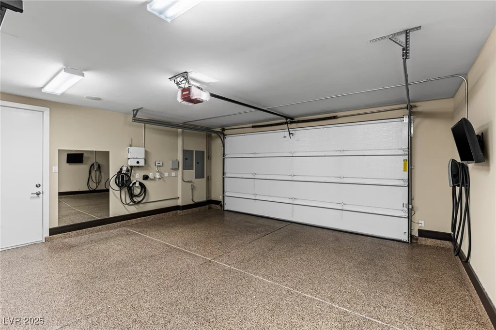 18 Midnight Ridge, Las Vegas, NV 89135