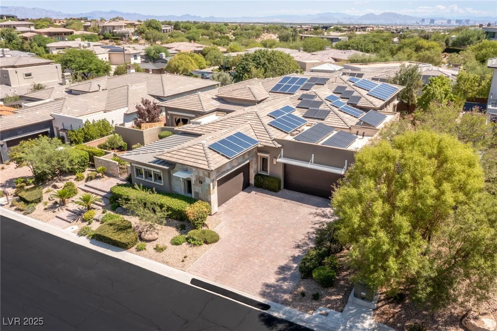 18 Midnight Ridge, Las Vegas, NV 89135