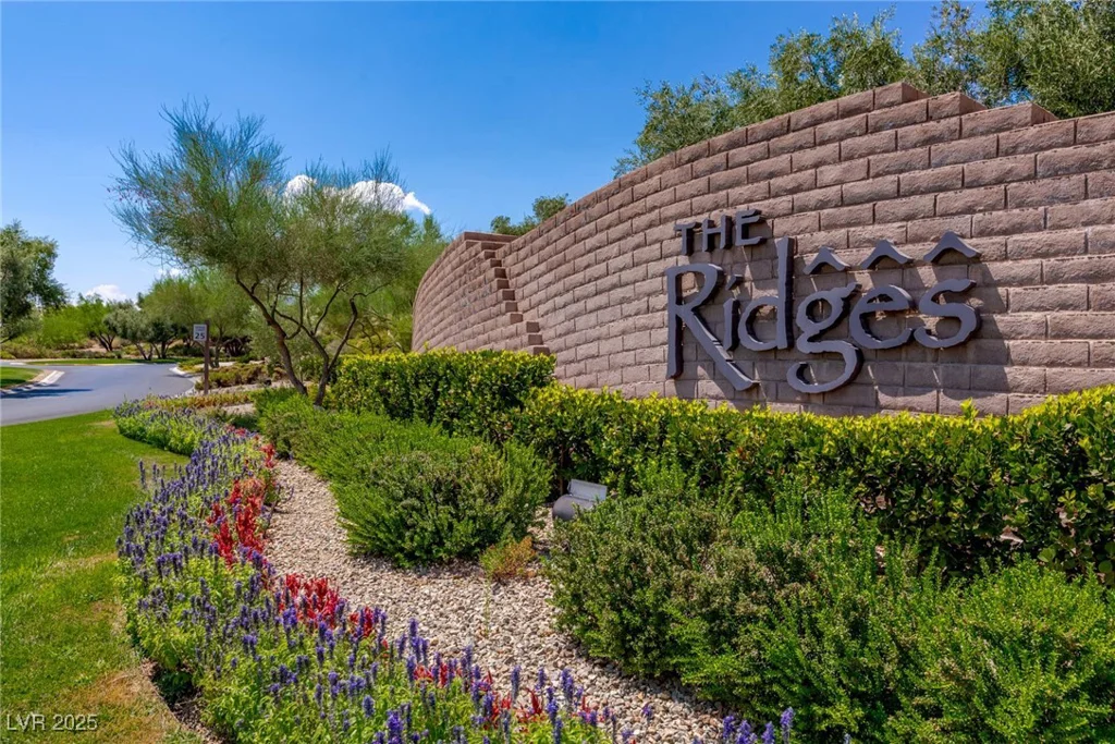18 Midnight Ridge, Las Vegas, NV 89135