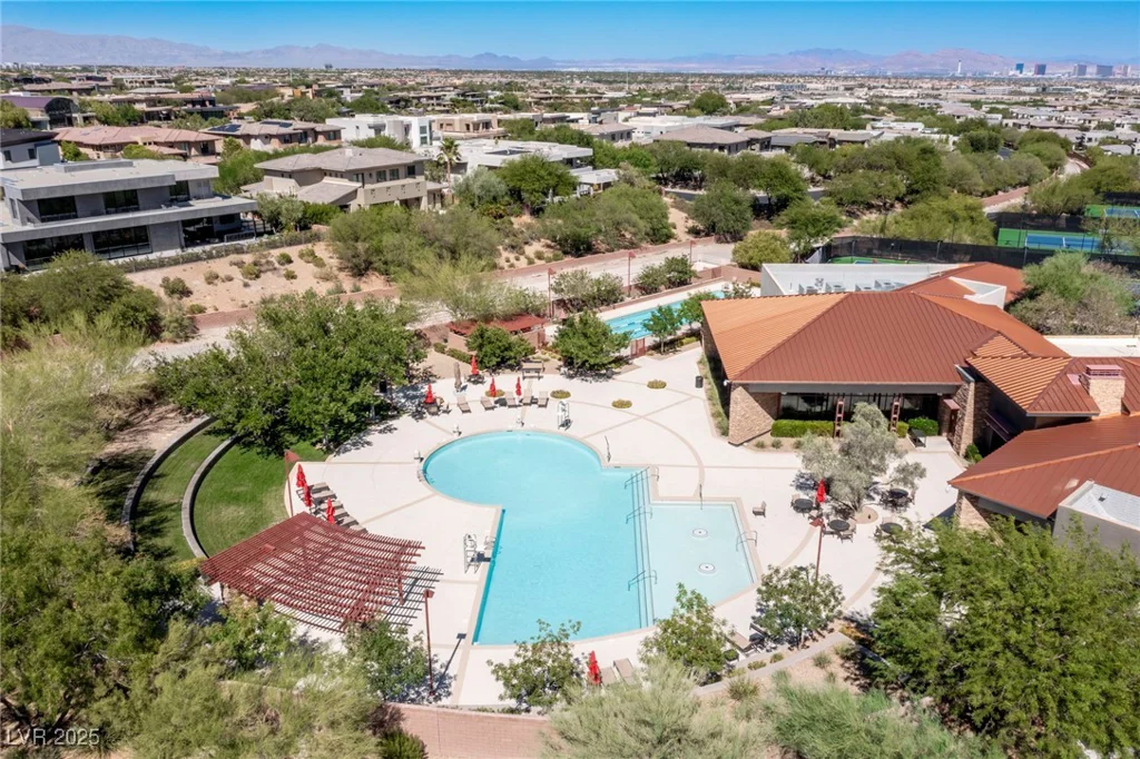 18 Midnight Ridge, Las Vegas, NV 89135