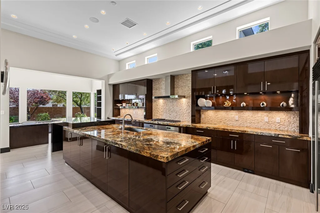 18 Midnight Ridge, Las Vegas, NV 89135