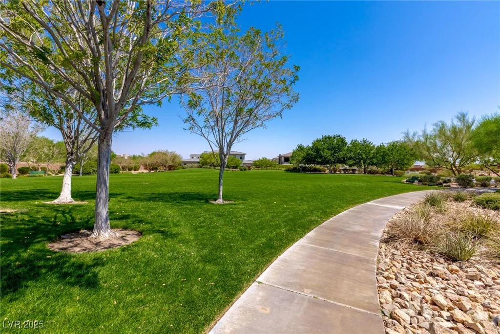 18 Midnight Ridge, Las Vegas, NV 89135