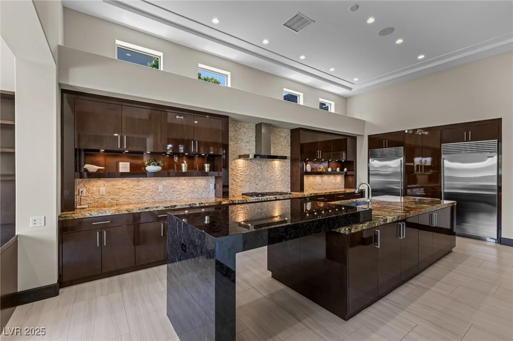 18 Midnight Ridge, Las Vegas, NV 89135