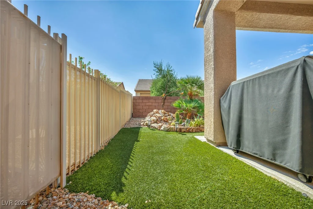 7842 Broadwing, North Las Vegas, NV 89084