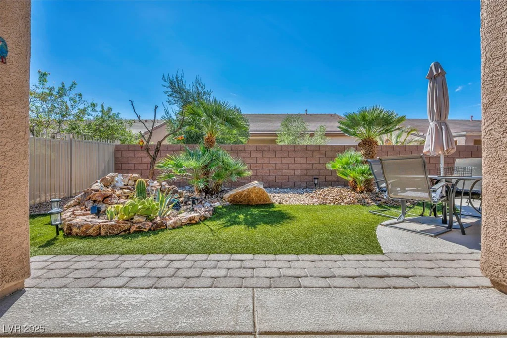 7842 Broadwing, North Las Vegas, NV 89084