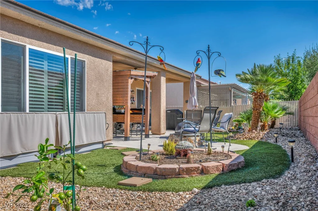 7842 Broadwing, North Las Vegas, NV 89084