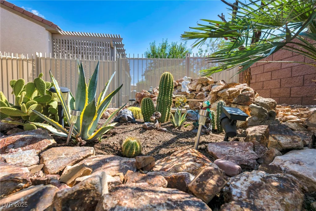 7842 Broadwing, North Las Vegas, NV 89084