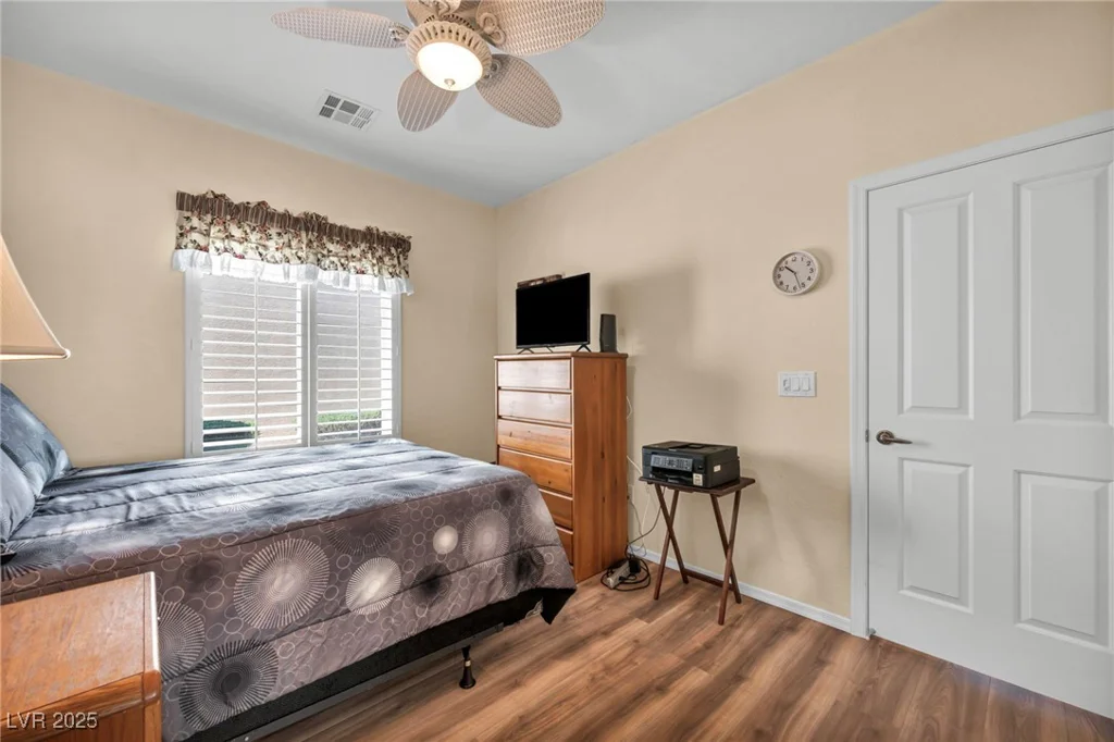 7842 Broadwing, North Las Vegas, NV 89084