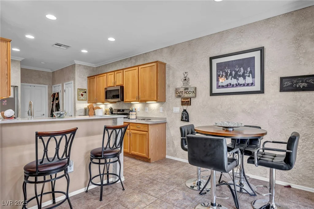 7842 Broadwing, North Las Vegas, NV 89084
