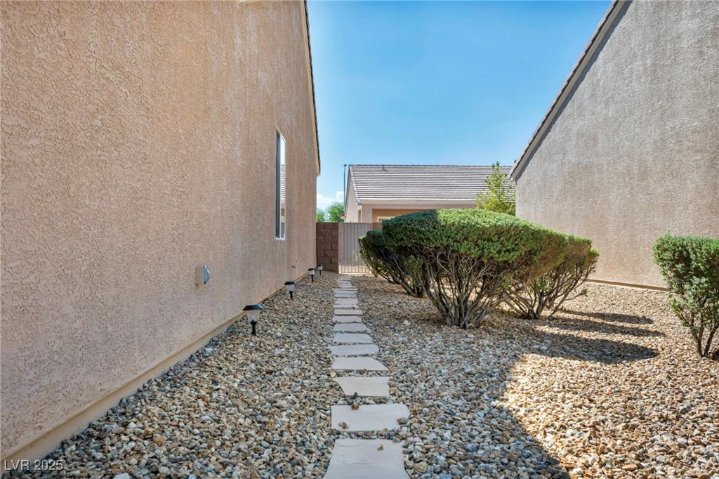 7842 Broadwing, North Las Vegas, NV 89084