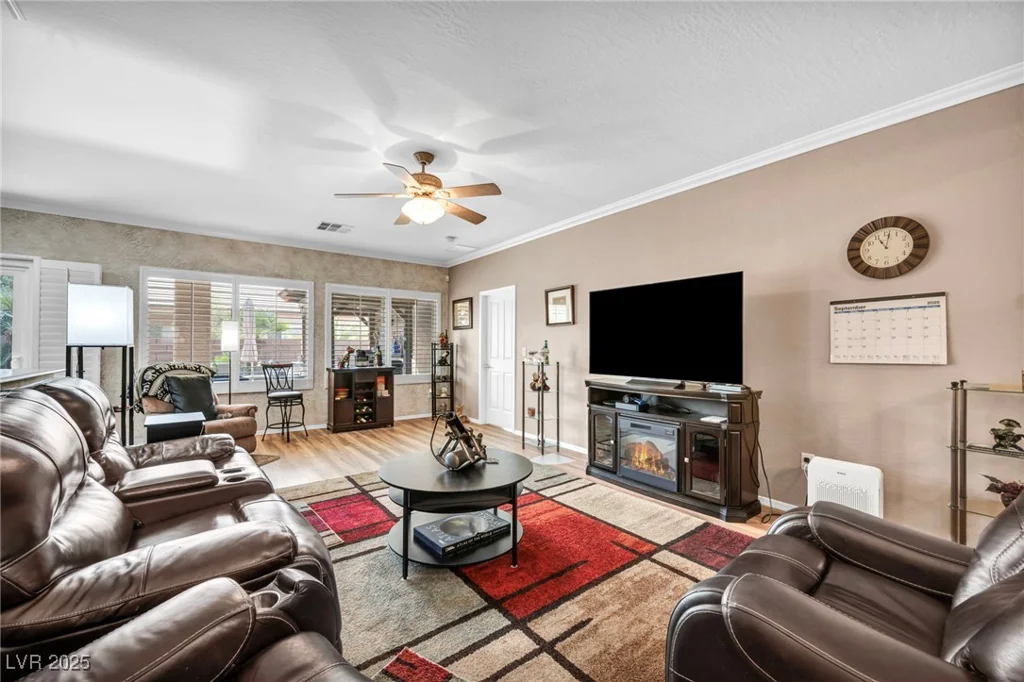 7842 Broadwing, North Las Vegas, NV 89084