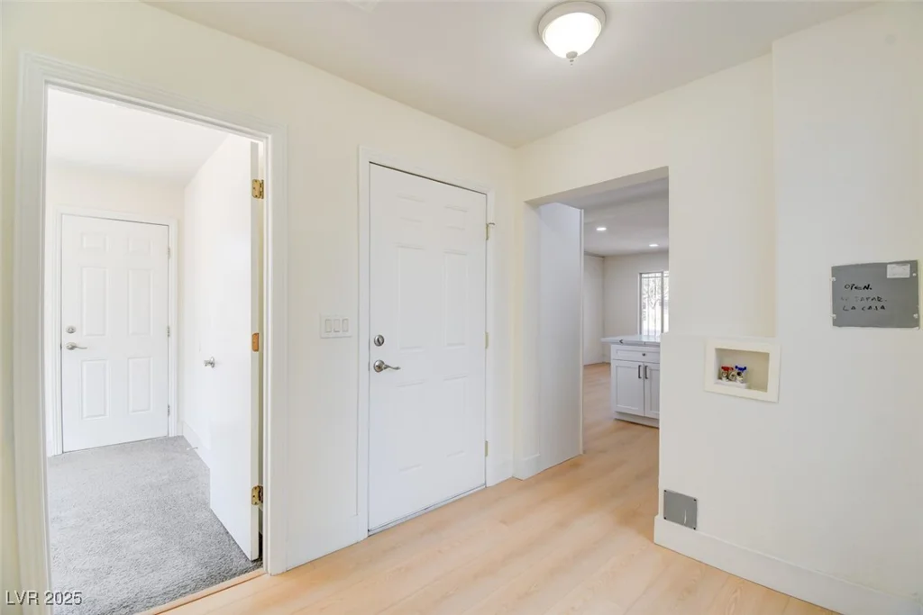 1405 Oakwood, North Las Vegas, NV 89030