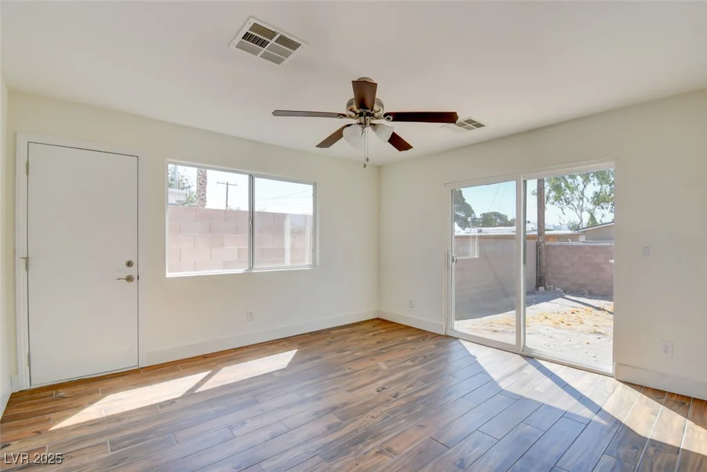 1405 Oakwood, North Las Vegas, NV 89030