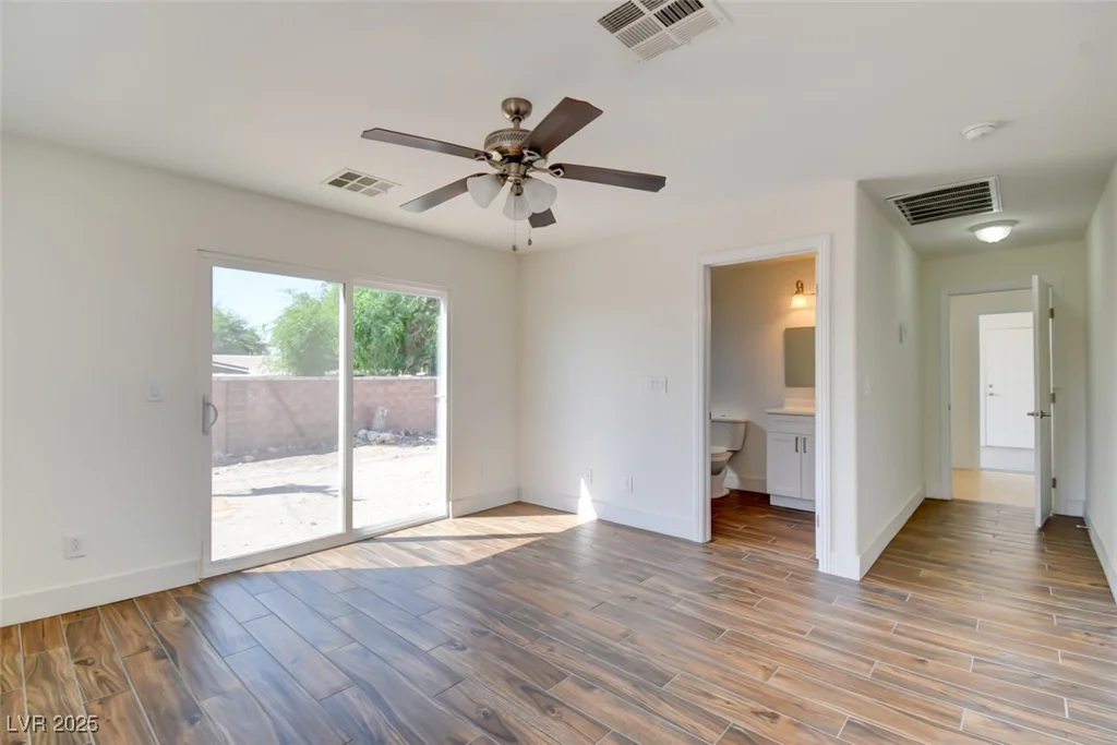 1405 Oakwood, North Las Vegas, NV 89030