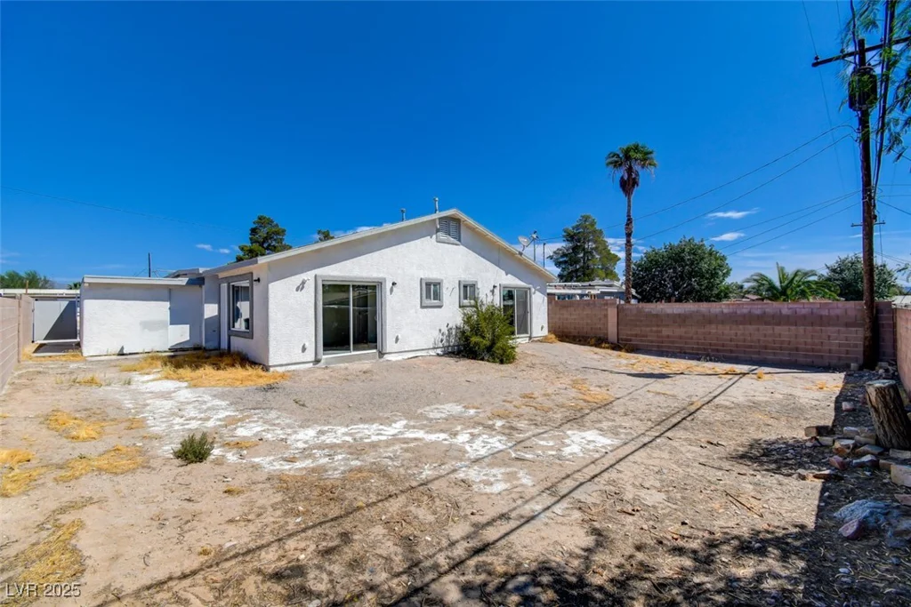 1405 Oakwood, North Las Vegas, NV 89030