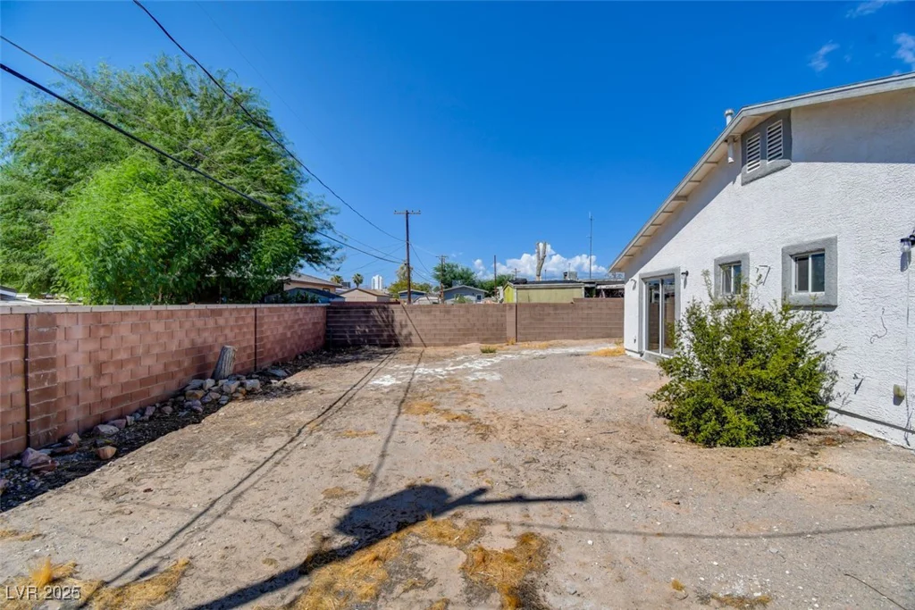 1405 Oakwood, North Las Vegas, NV 89030