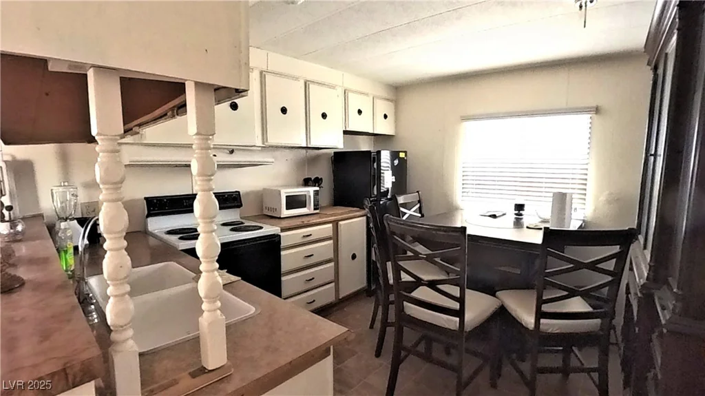 80 Russell, Pahrump, NV 89048