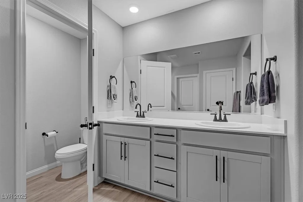 5627 Mesa Sedona, North Las Vegas, NV 89081