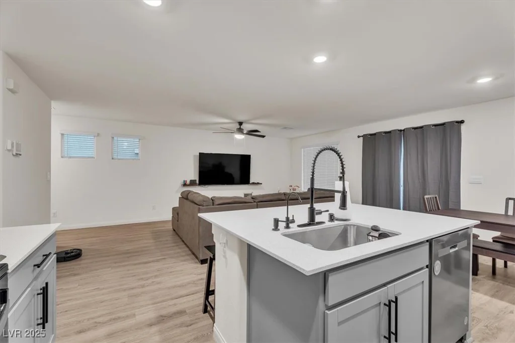 5627 Mesa Sedona, North Las Vegas, NV 89081