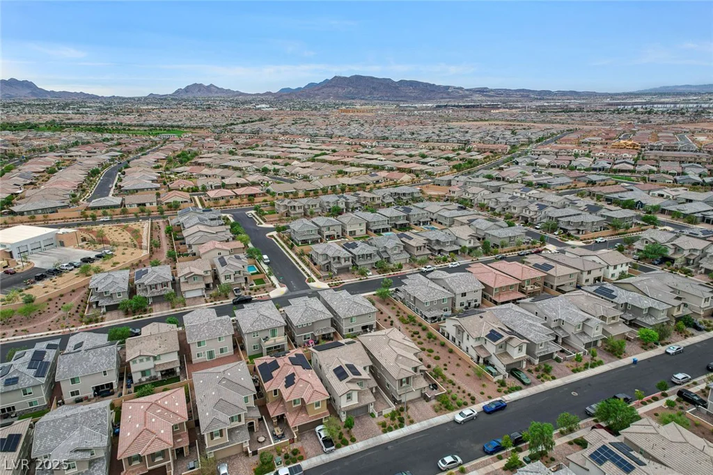 185 Lilt, Henderson, NV 89011