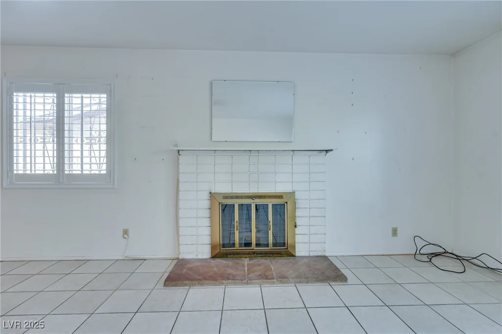 1200 Saylor, Las Vegas, NV 89108