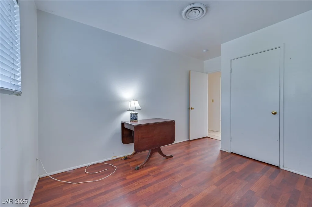 1200 Saylor, Las Vegas, NV 89108