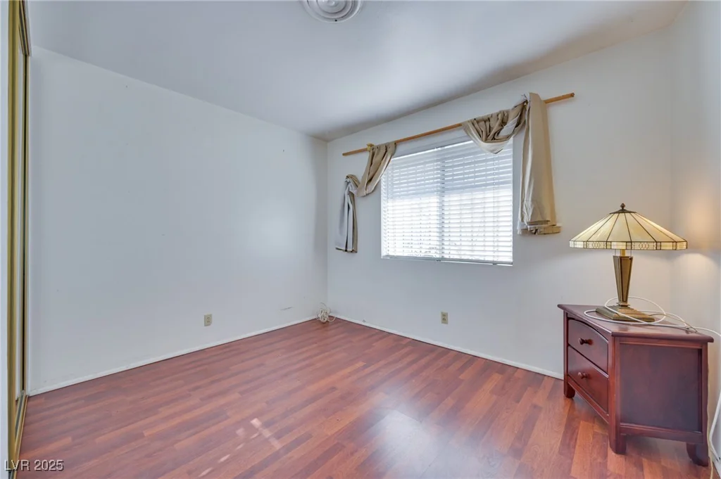 1200 Saylor, Las Vegas, NV 89108