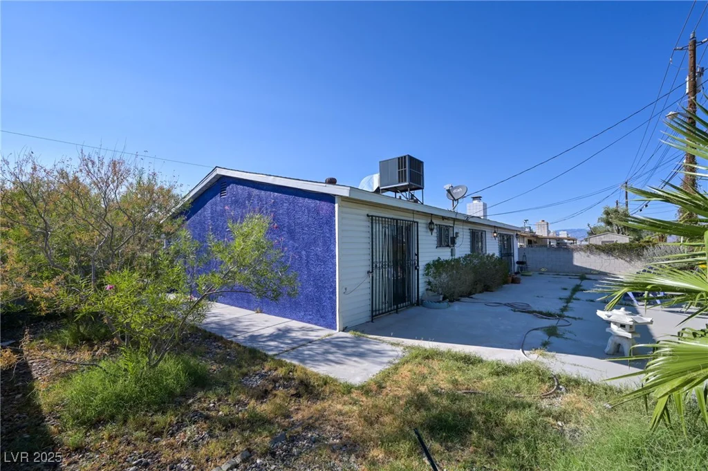 1200 Saylor, Las Vegas, NV 89108