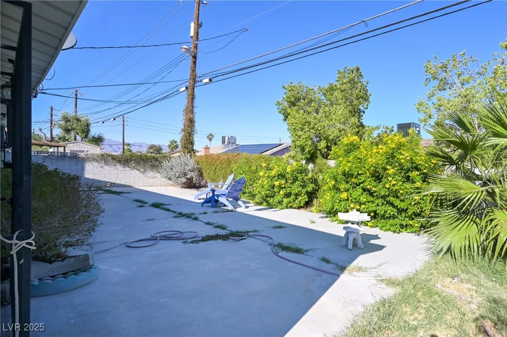 1200 Saylor, Las Vegas, NV 89108