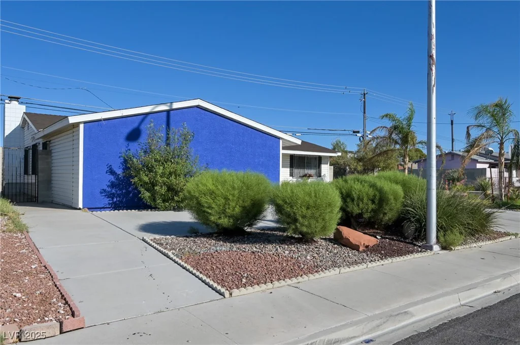 1200 Saylor, Las Vegas, NV 89108