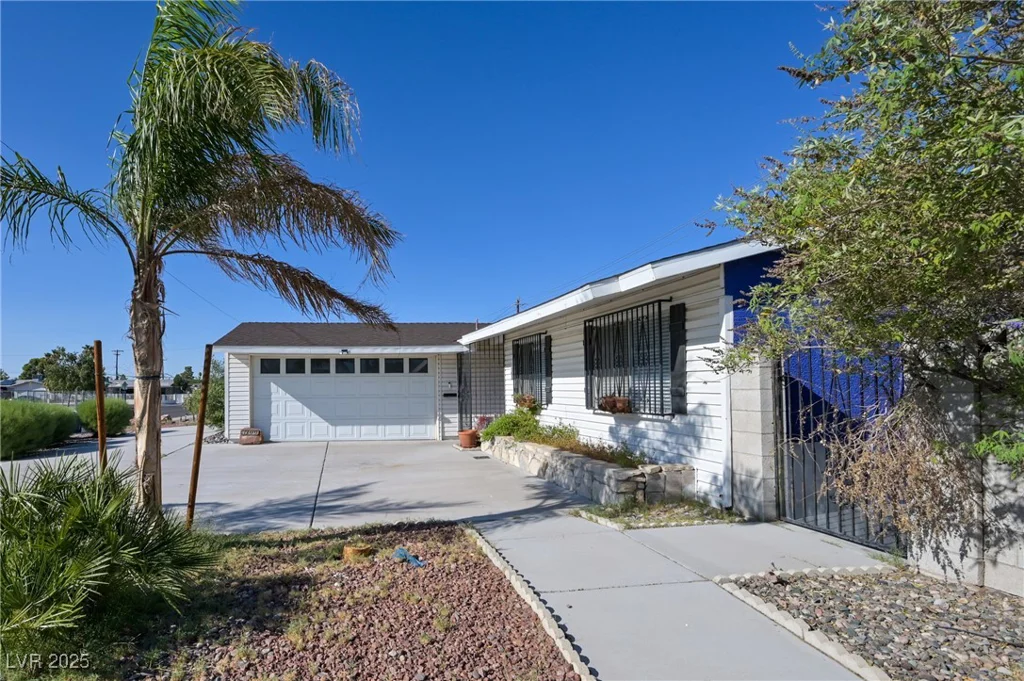 1200 Saylor, Las Vegas, NV 89108