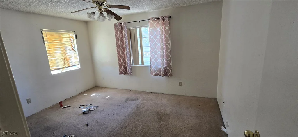 211 Mission Laguna, Las Vegas, NV 89107