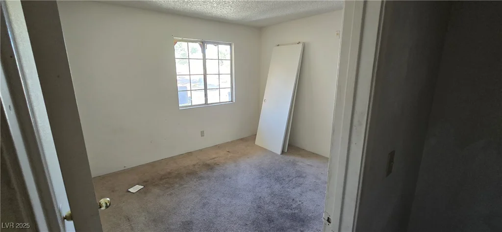 211 Mission Laguna, Las Vegas, NV 89107