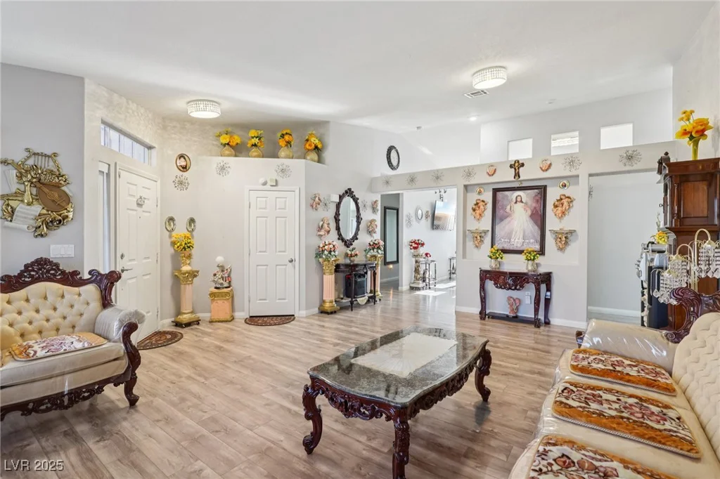 8208 Gila Bend, Las Vegas, NV 89123