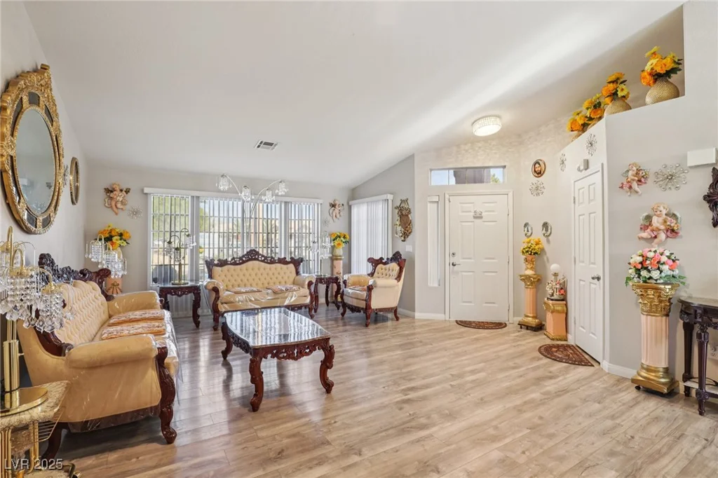 8208 Gila Bend, Las Vegas, NV 89123