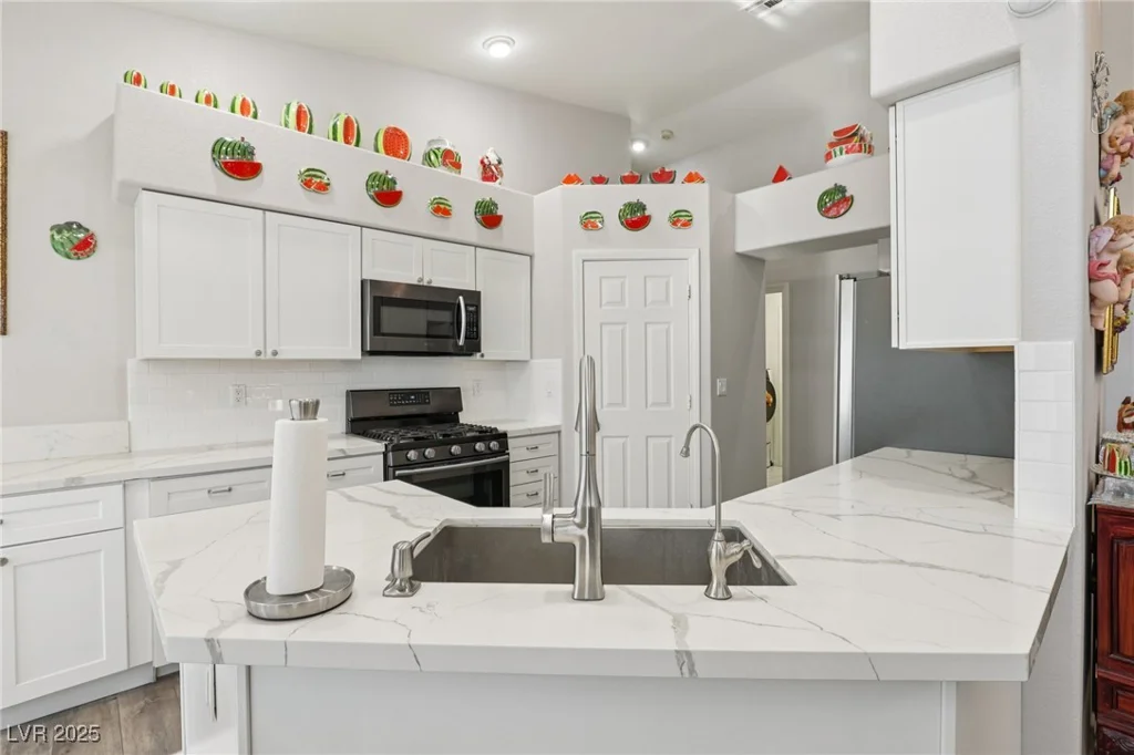8208 Gila Bend, Las Vegas, NV 89123